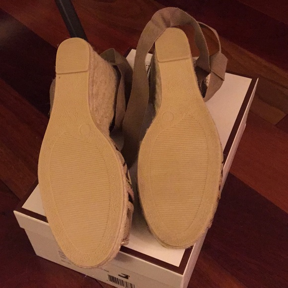 Coach open toe espadrilles khaki/gold ribbon tie - Picture 4 of 4